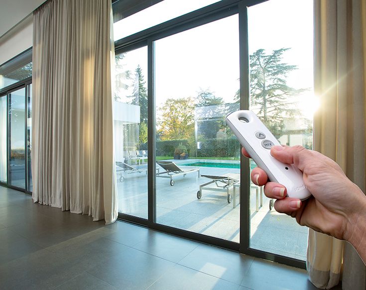 Electric curtain track repair in Kharkiv